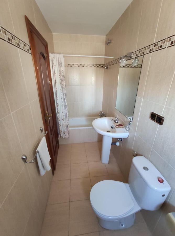 Hotel Lindaraja Atarfe Bagian luar foto