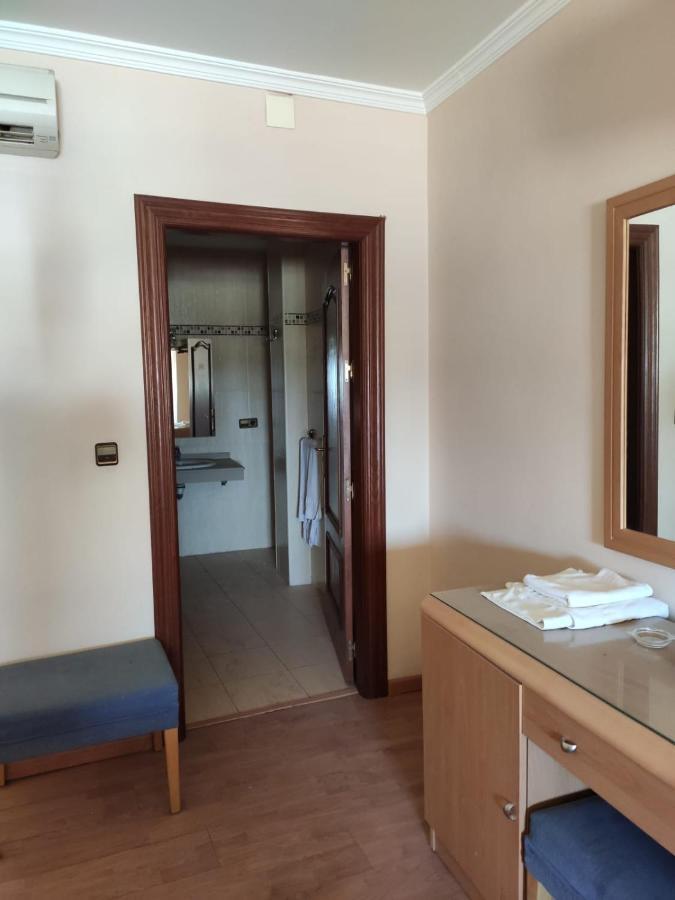 Hotel Lindaraja Atarfe Bagian luar foto
